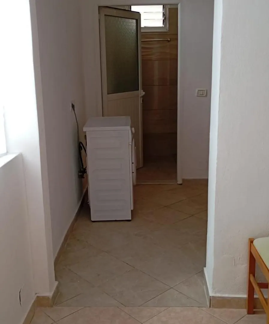 Sherzy'S Apartment ساراندا ألبانيا